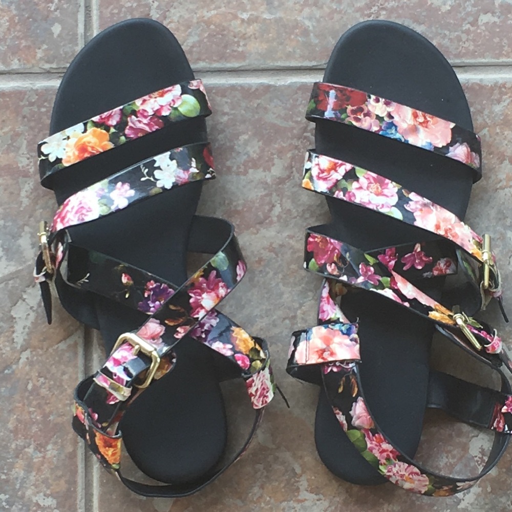 Black Flower Sandals